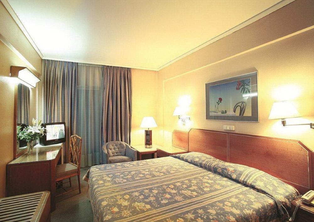 Ionis Hotel Atene Esterno foto