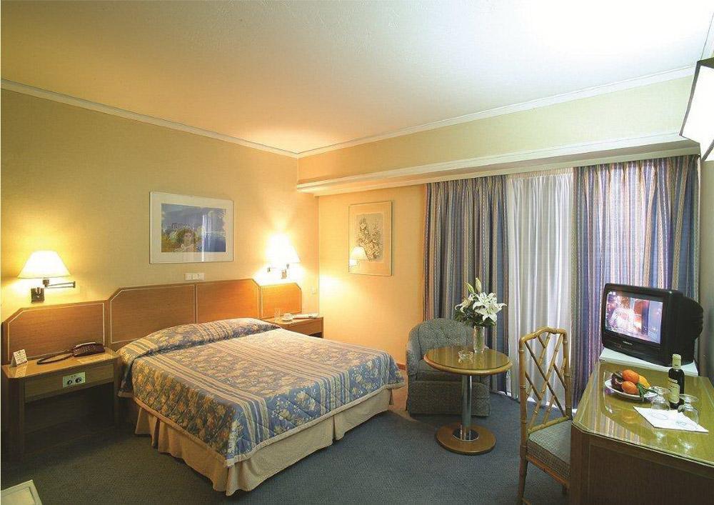 Ionis Hotel Atene Esterno foto