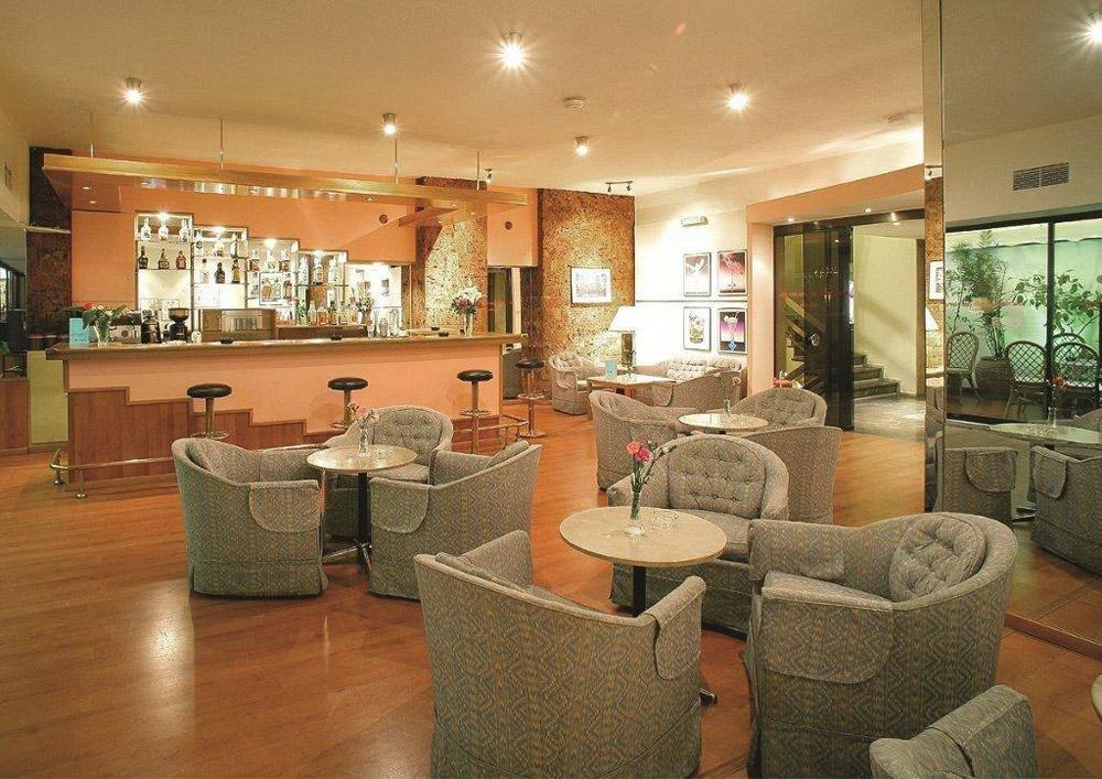 Ionis Hotel Atene Esterno foto