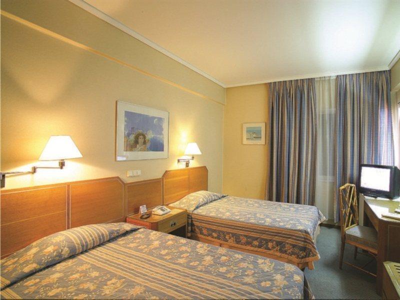 Ionis Hotel Atene Esterno foto